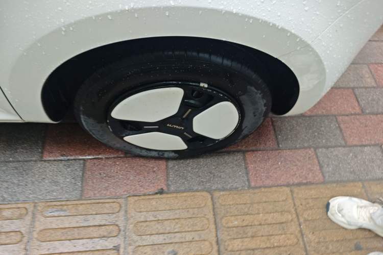 Used CHANGAN NEVO Lumin 2022 210km Sweet Edition Right Front Wheel Hub