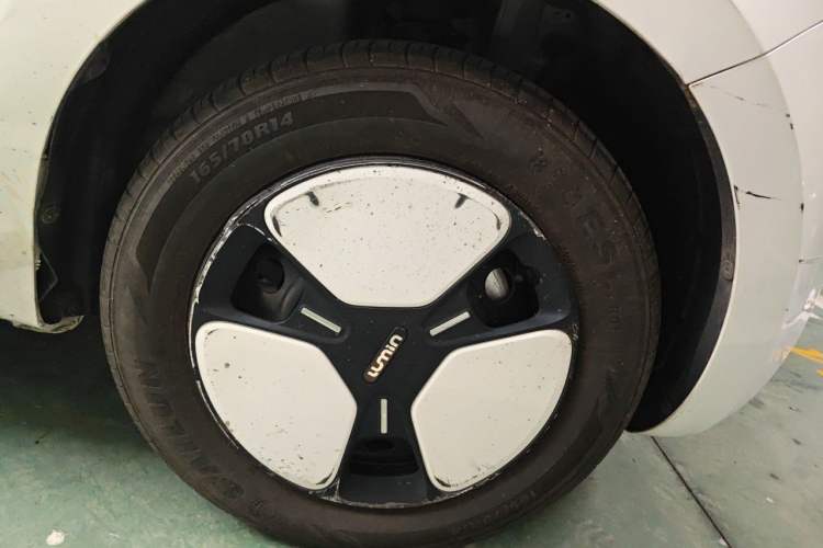 Used CHANGAN NEVO Lumin 2022 210km Sweet Edition Right Front Wheel Hub