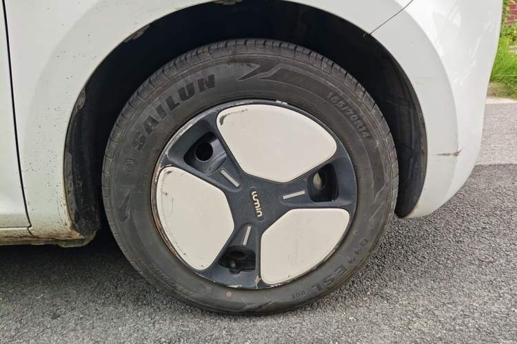 Used CHANGAN NEVO Lumin 2022 155 km – Refreshingly Sweet Edition Right Front Wheel Hub