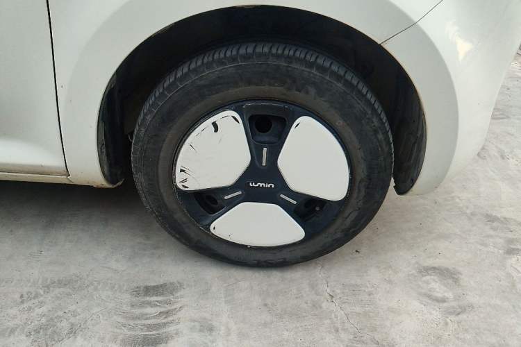Used CHANGAN NEVO Lumin 2022 210km Sweet Edition Right Front Wheel Hub