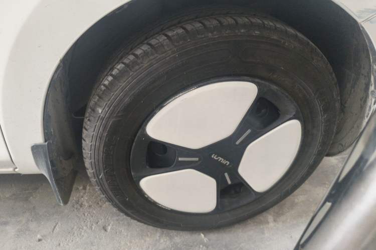 Used CHANGAN NEVO Lumin 2022 210km Sweet Edition Right Front Wheel Hub