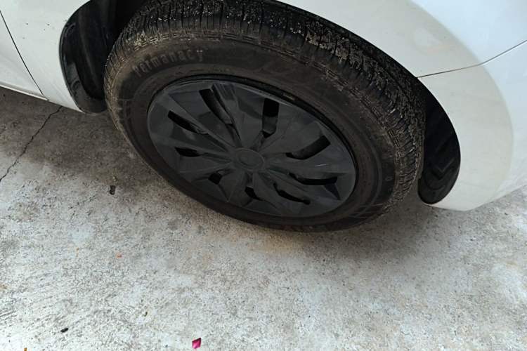 Used CHANGAN NEVO Lumin 2022 155 km – Refreshingly Sweet Edition Right Front Wheel Hub