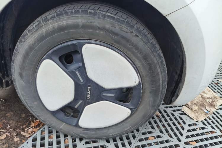 Used CHANGAN NEVO Lumin 2022 210km Sweet Edition Right Front Wheel Hub