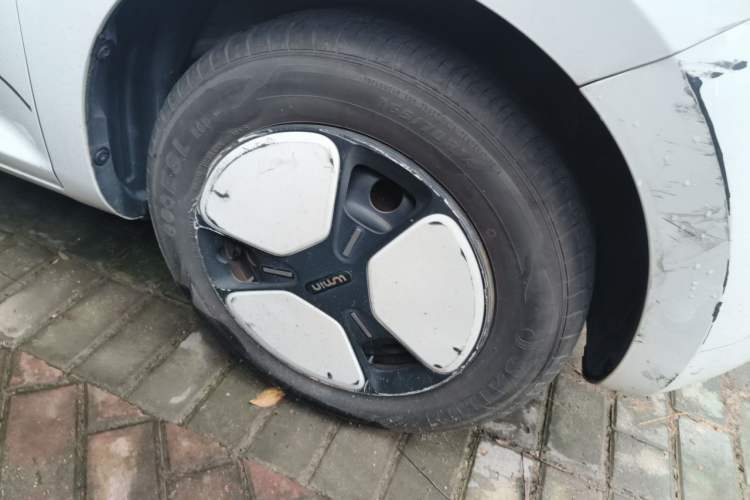 Used CHANGAN NEVO Lumin 2022 155 km – Refreshingly Sweet Edition Right Front Wheel Hub
