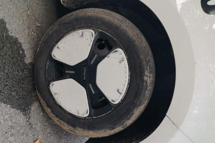 Used CHANGAN NEVO Lumin 2022 210km Sweet Edition Right Front Wheel Hub