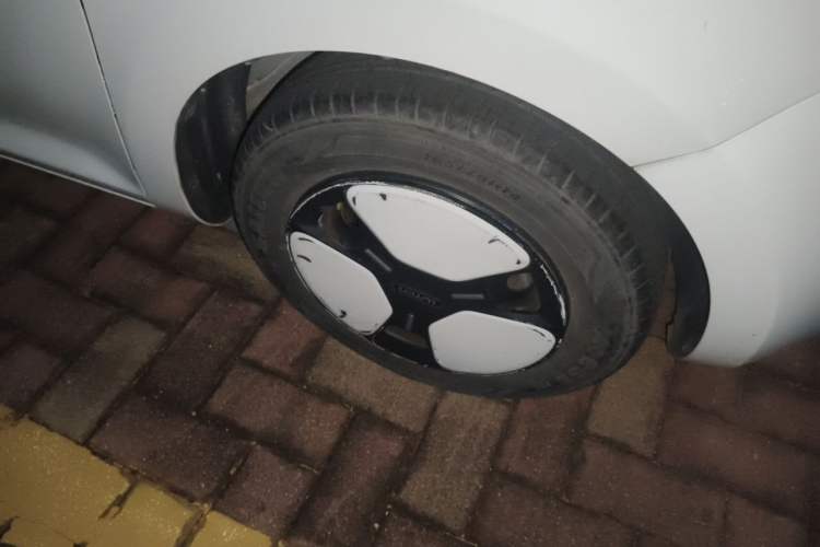 Used CHANGAN NEVO Lumin 2022 210km Sweet Edition Right Front Wheel Hub