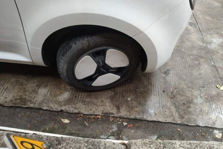 Used CHANGAN NEVO Lumin 2022 210km Sweet Edition Right Front Wheel Hub