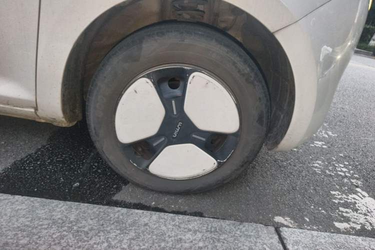 Used CHANGAN NEVO Lumin 2022 210km Sweet Edition Right Front Wheel Hub