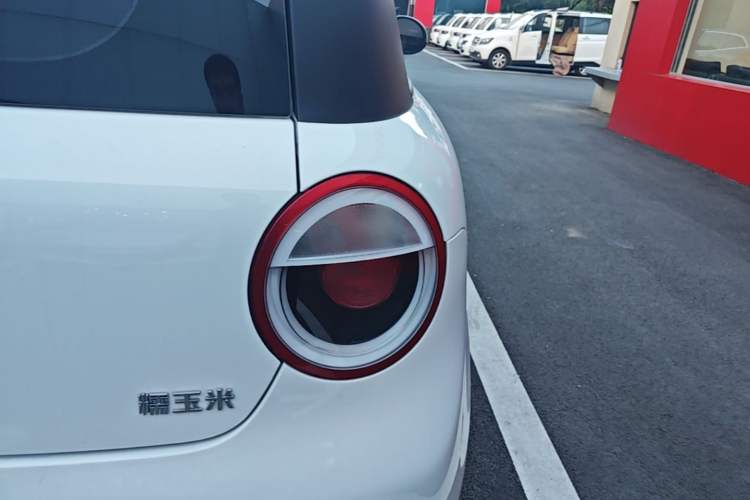 Used CHANGAN NEVO Lumin 2022 155 km – Refreshingly Sweet Edition Right Rear Taillight