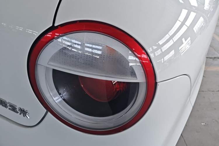 Used CHANGAN NEVO Lumin 2022 301km Honey-Sweet Version Right Rear Taillight