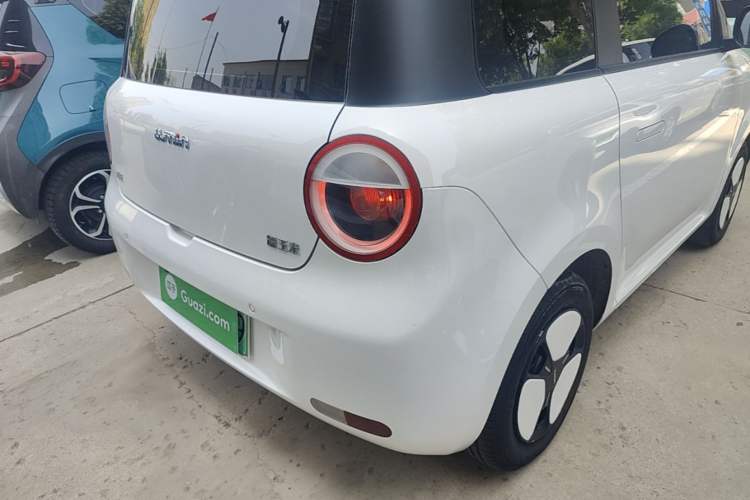 Used CHANGAN NEVO Lumin 2022 155 km – Refreshingly Sweet Edition Right Rear Taillight