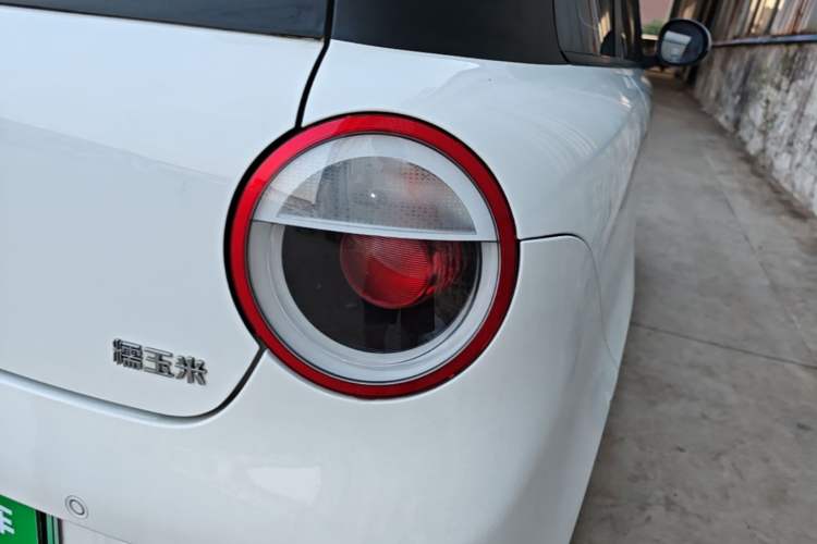 Used CHANGAN NEVO Lumin 2022 155 km – Refreshingly Sweet Edition Right Rear Taillight
