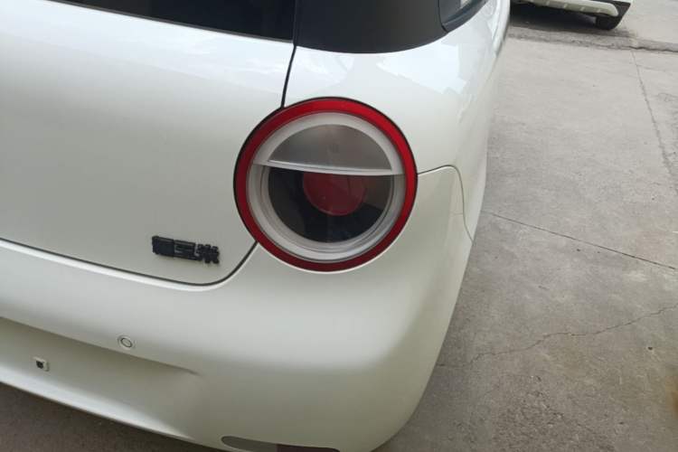 Used CHANGAN NEVO Lumin 2022 155 km – Refreshingly Sweet Edition Right Rear Taillight
