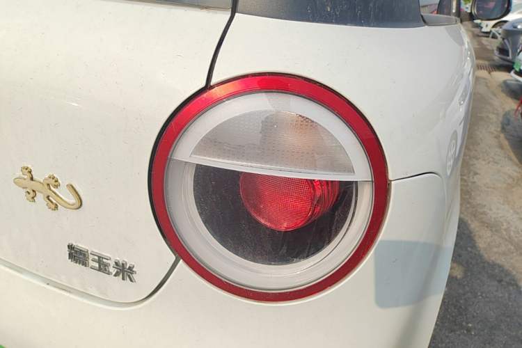 Used CHANGAN NEVO Lumin 2022 155 km – Refreshingly Sweet Edition Right Rear Taillight