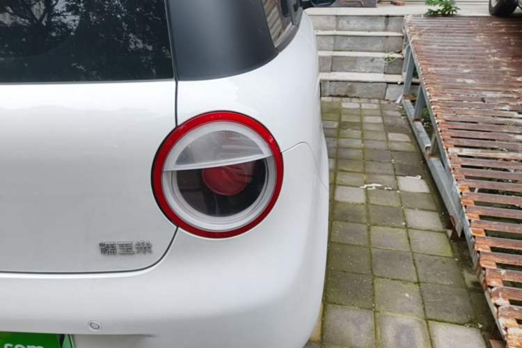 Used CHANGAN NEVO Lumin 2022 155 km – Refreshingly Sweet Edition Right Rear Taillight