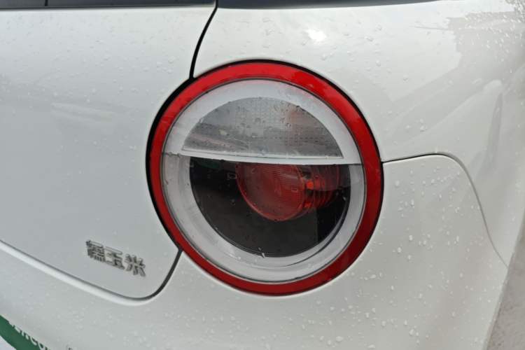Used CHANGAN NEVO Lumin 2022 155 km – Refreshingly Sweet Edition Right Rear Taillight
