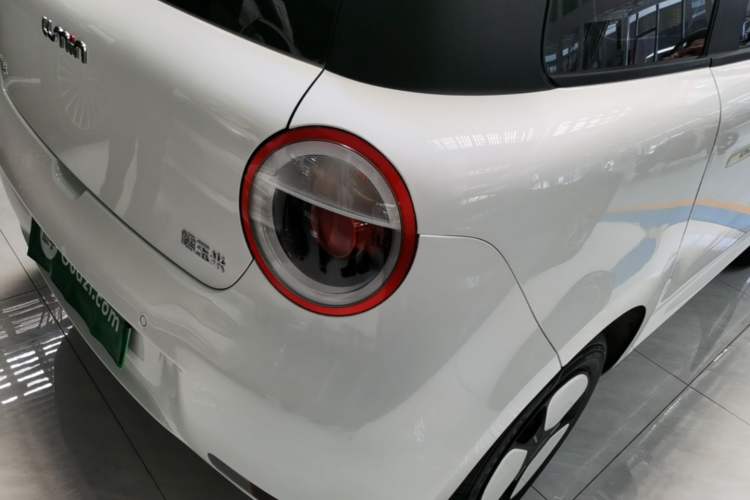 Used CHANGAN NEVO Lumin 2022 155 km – Refreshingly Sweet Edition Right Rear Taillight