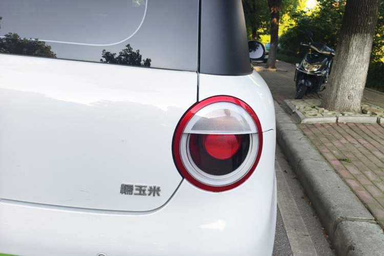 Used CHANGAN NEVO Lumin 2022 155 km – Refreshingly Sweet Edition Right Rear Taillight