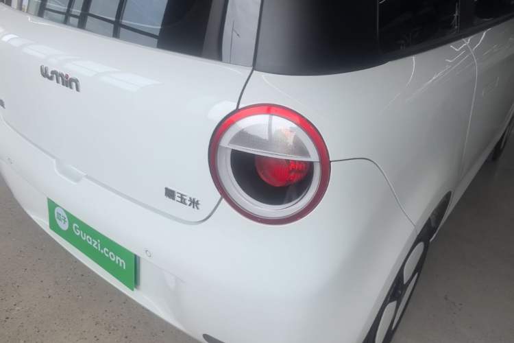 Used CHANGAN NEVO Lumin 2022 155 km – Refreshingly Sweet Edition Right Rear Taillight