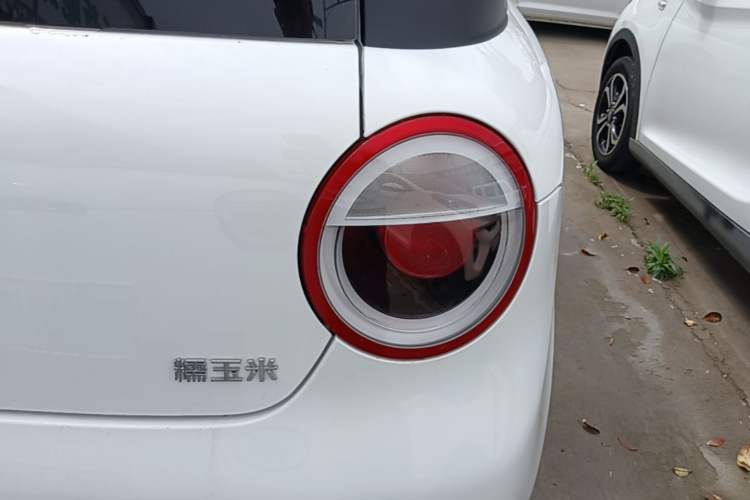 Used CHANGAN NEVO Lumin 2022 155 km – Refreshingly Sweet Edition Right Rear Taillight