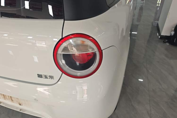 Used CHANGAN NEVO Lumin 2022 155 km – Refreshingly Sweet Edition Right Rear Taillight