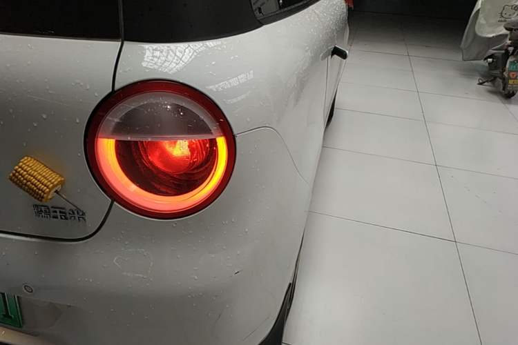 Used CHANGAN NEVO Lumin 2022 155 km – Refreshingly Sweet Edition Right Rear Taillight