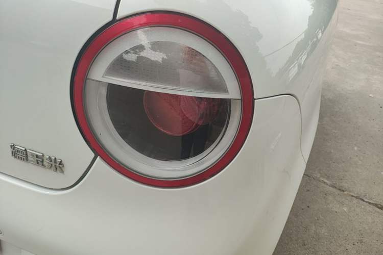 Used CHANGAN NEVO Lumin 2022 155 km – Refreshingly Sweet Edition Right Rear Taillight