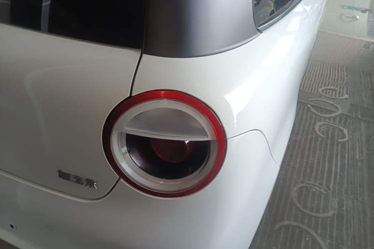 Used CHANGAN NEVO Lumin 2022 155 km – Refreshingly Sweet Edition Right Rear Taillight