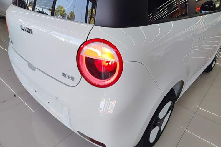 Used CHANGAN NEVO Lumin 2022 155 km – Refreshingly Sweet Edition Right Rear Taillight