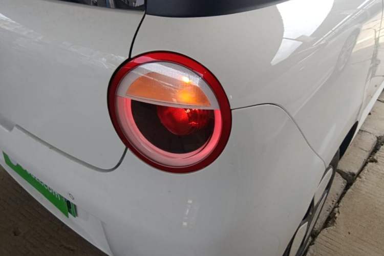 Used CHANGAN NEVO Lumin 2022 155 km – Refreshingly Sweet Edition Right Rear Taillight