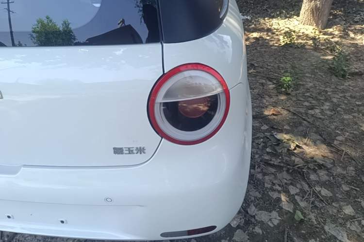 Used CHANGAN NEVO Lumin 2022 155 km – Refreshingly Sweet Edition Right Rear Taillight