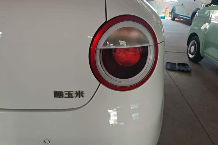 Used CHANGAN NEVO Lumin 2022 155 km – Refreshingly Sweet Edition Right Rear Taillight