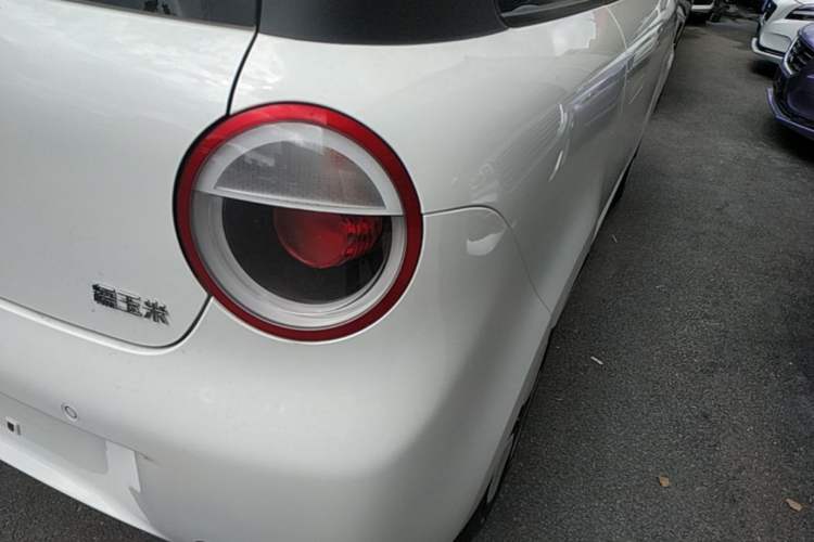 Used CHANGAN NEVO Lumin 2022 155 km – Refreshingly Sweet Edition Right Rear Taillight