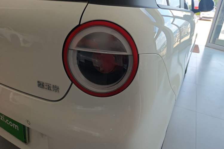 Used CHANGAN NEVO Lumin 2022 155 km – Refreshingly Sweet Edition Right Rear Taillight