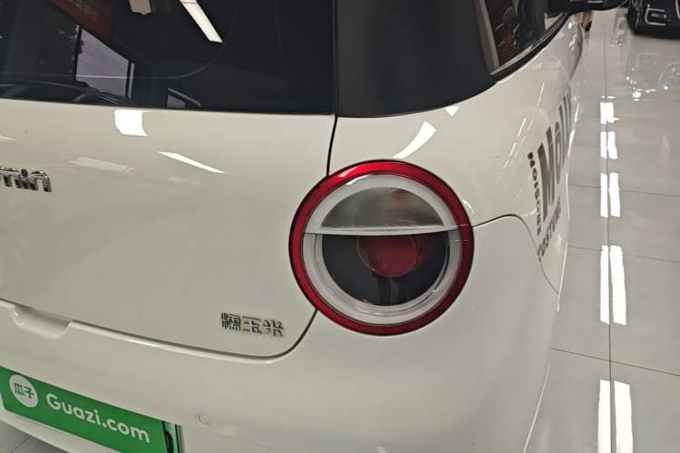 Used CHANGAN NEVO Lumin 2022 155 km – Refreshingly Sweet Edition Right Rear Taillight