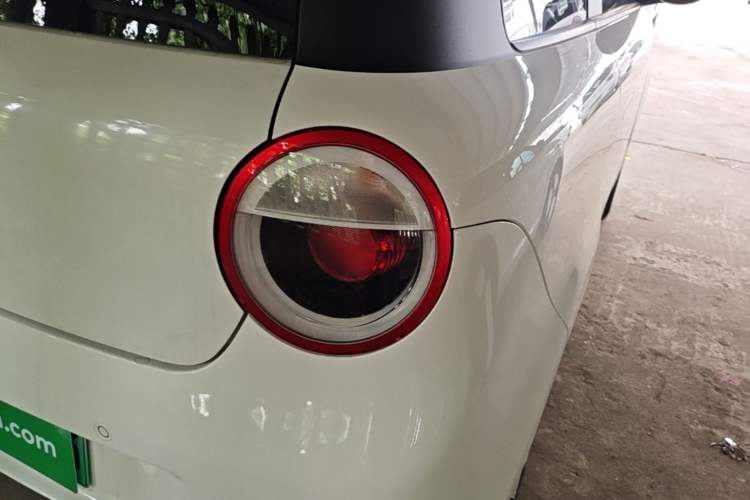 Used CHANGAN NEVO Lumin 2022 155 km – Refreshingly Sweet Edition Right Rear Taillight