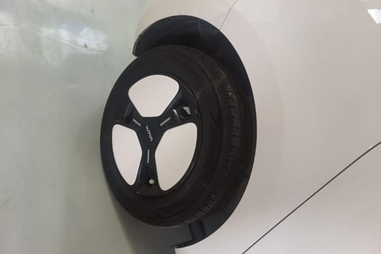 Used CHANGAN NEVO Lumin 2022 155 km – Refreshingly Sweet Edition Right Rear Wheel Hub