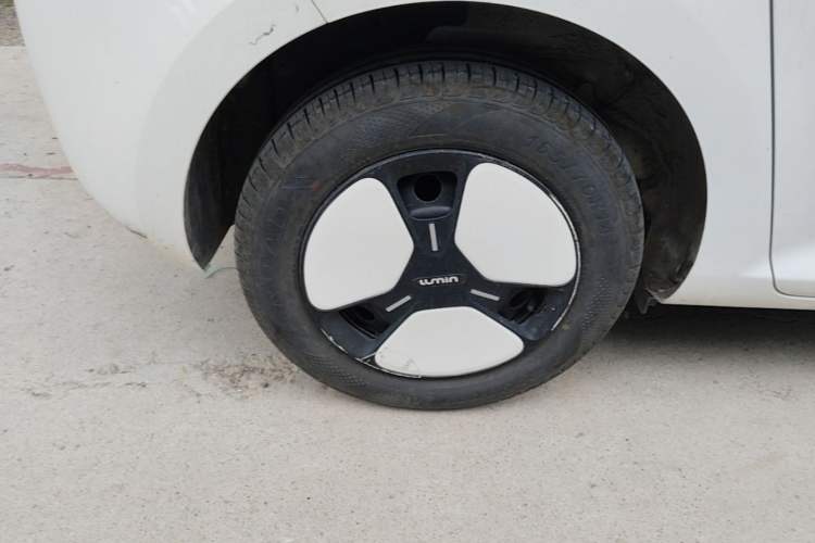 Used CHANGAN NEVO Lumin 2022 155 km – Refreshingly Sweet Edition Right Rear Wheel Hub