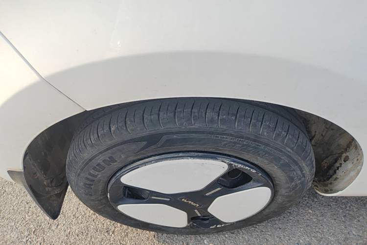 Used CHANGAN NEVO Lumin 2022 155 km – Refreshingly Sweet Edition Right Rear Wheel Hub