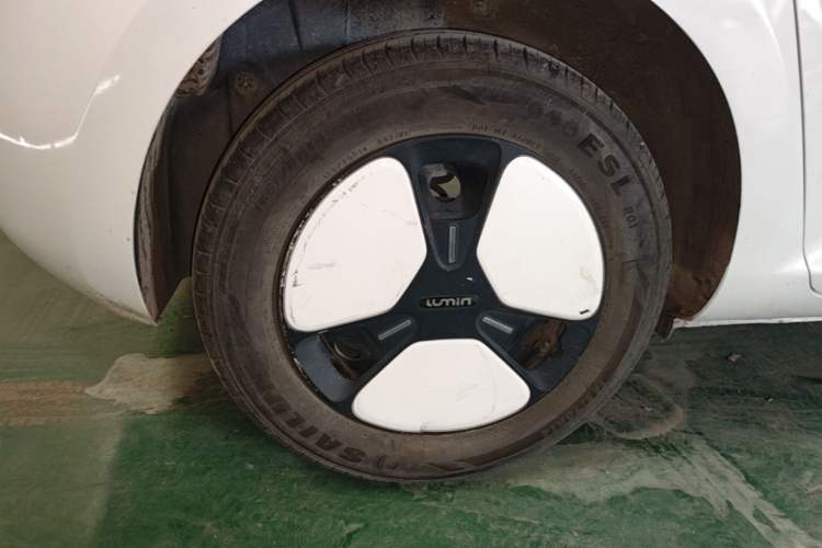 Used CHANGAN NEVO Lumin 2022 155 km – Refreshingly Sweet Edition Right Rear Wheel Hub