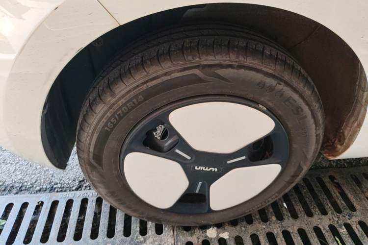 Used CHANGAN NEVO Lumin 2022 155 km – Refreshingly Sweet Edition Right Rear Wheel Hub