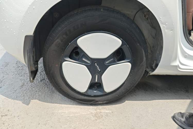 Used CHANGAN NEVO Lumin 2022 155 km – Refreshingly Sweet Edition Right Rear Wheel Hub