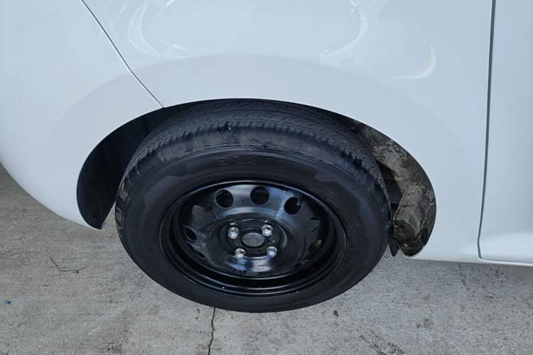 Used CHANGAN NEVO Lumin 2022 155 km – Refreshingly Sweet Edition Right Rear Wheel Hub