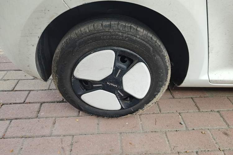 Used CHANGAN NEVO Lumin 2022 155 km – Refreshingly Sweet Edition Right Rear Wheel Hub