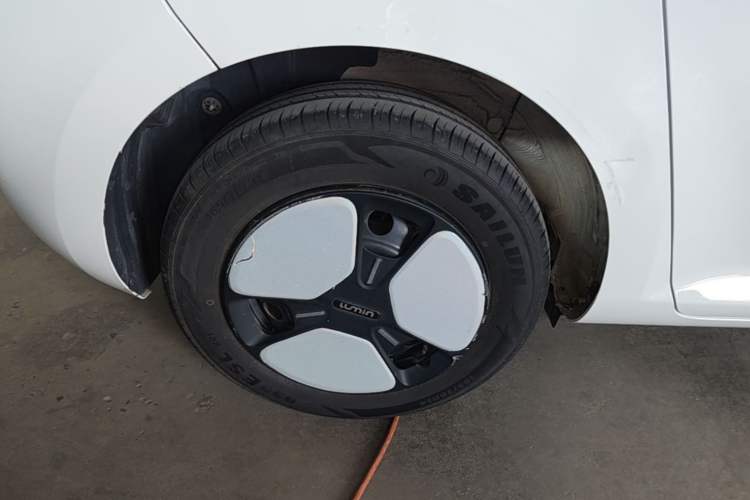 Used CHANGAN NEVO Lumin 2022 155 km – Refreshingly Sweet Edition Right Rear Wheel Hub