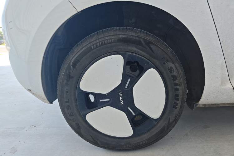 Used CHANGAN NEVO Lumin 2022 155 km – Refreshingly Sweet Edition Right Rear Wheel Hub