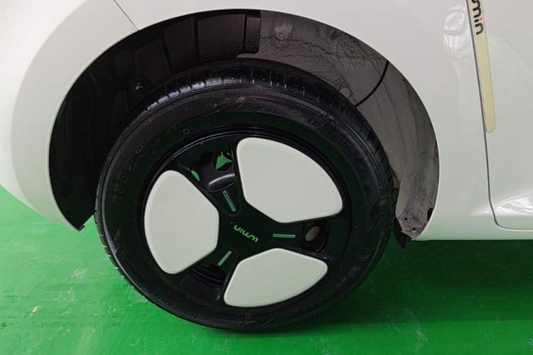Used CHANGAN NEVO Lumin 2022 155 km – Refreshingly Sweet Edition Right Rear Wheel Hub