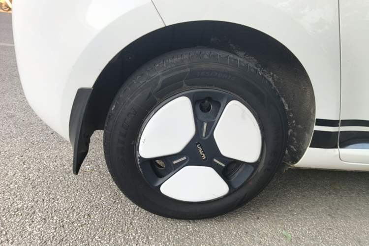 Used CHANGAN NEVO Lumin 2022 155 km – Refreshingly Sweet Edition Right Rear Wheel Hub