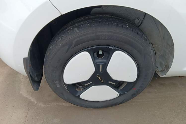Used CHANGAN NEVO Lumin 2022 155 km – Refreshingly Sweet Edition Right Rear Wheel Hub