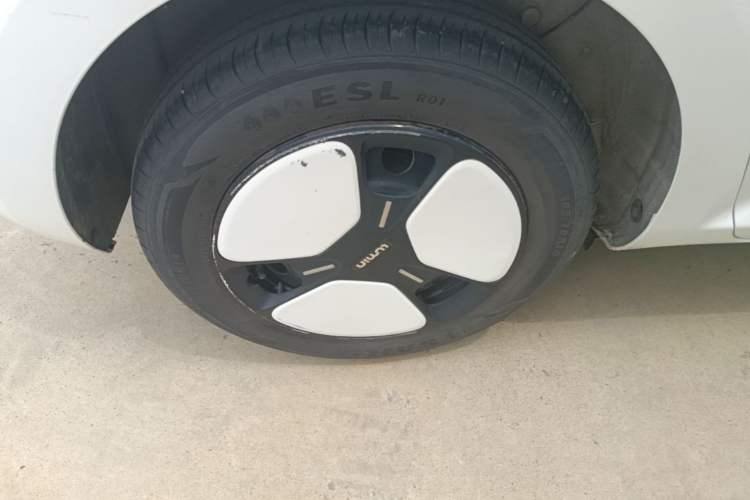 Used CHANGAN NEVO Lumin 2022 210km Sweet Edition Right Rear Wheel Hub